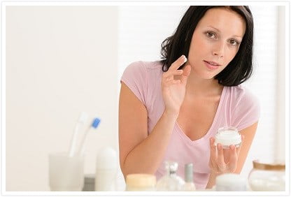 Tips Memilih Cream Pemutih Wajah yang Aman Cepat & Permanen